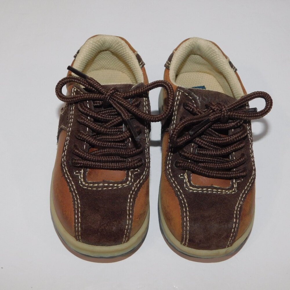 OshKosh B'Gosh Toddler size 6 Two Tone Brown Boys Casual Shoe Calhoun oxford